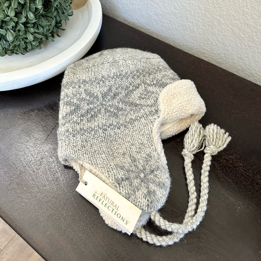 Natural Reflections winter hat OS NEW